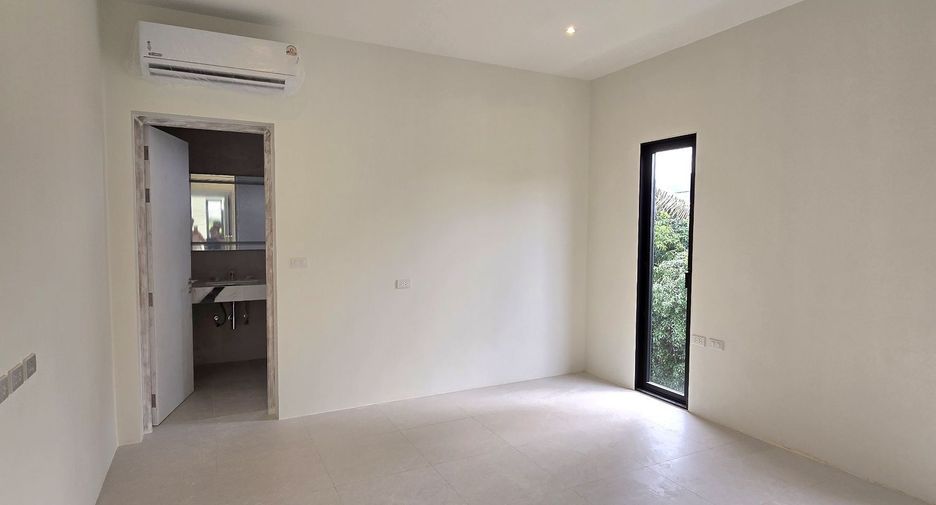 For sale 4 bedrooms villa in Mueang Phuket, Phuket
