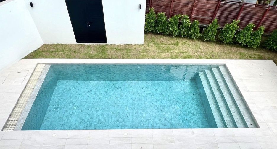 For sale 4 bedrooms villa in Mueang Phuket, Phuket