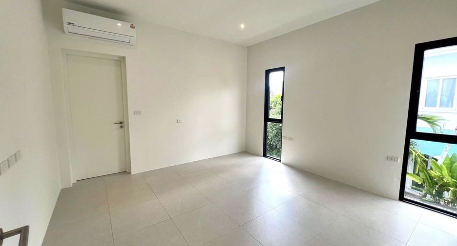 For sale 4 bedrooms villa in Mueang Phuket, Phuket