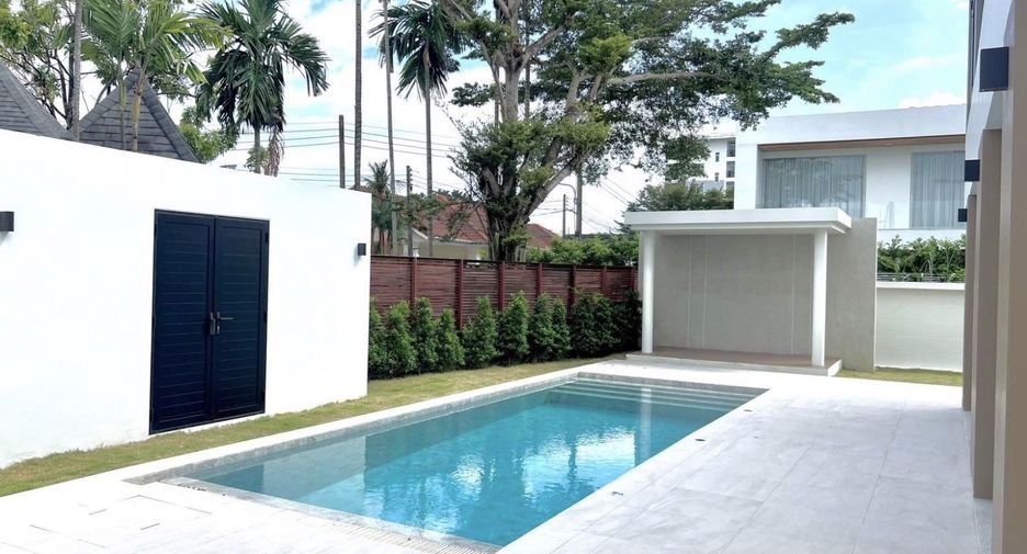 For sale 4 bedrooms villa in Mueang Phuket, Phuket