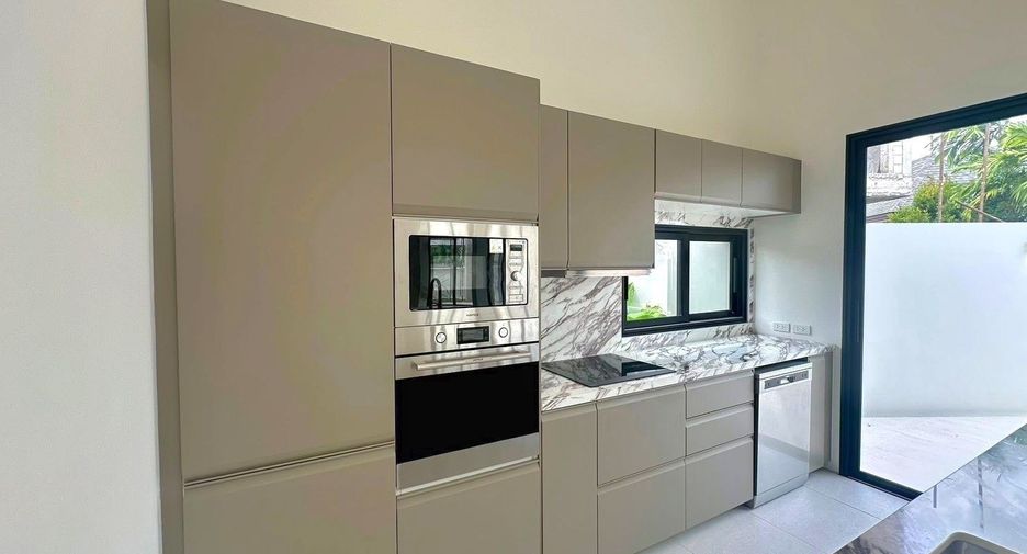 For sale 4 bedrooms villa in Mueang Phuket, Phuket