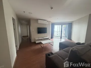 For rent 3 bedrooms condo in Huai Khwang, Bangkok