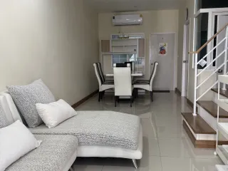 For rent 3 bedrooms townhouse in Mueang Chiang Mai, Chiang Mai