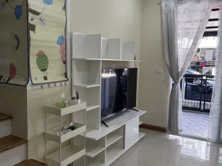 For rent 3 bedrooms townhouse in Mueang Chiang Mai, Chiang Mai