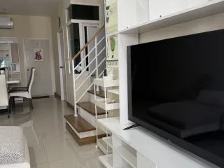 For rent 3 bedrooms townhouse in Mueang Chiang Mai, Chiang Mai