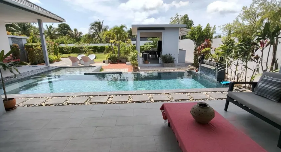 À vendre 4 chambres villa à Hua Hin, Prachuap Khiri Khan