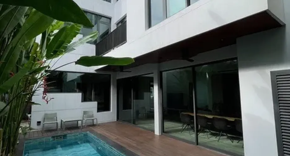 ให้เช่า 3 ห้องนอน บ้านเดี่ยว ใน วัฒนา, กรุงเทพฯ
