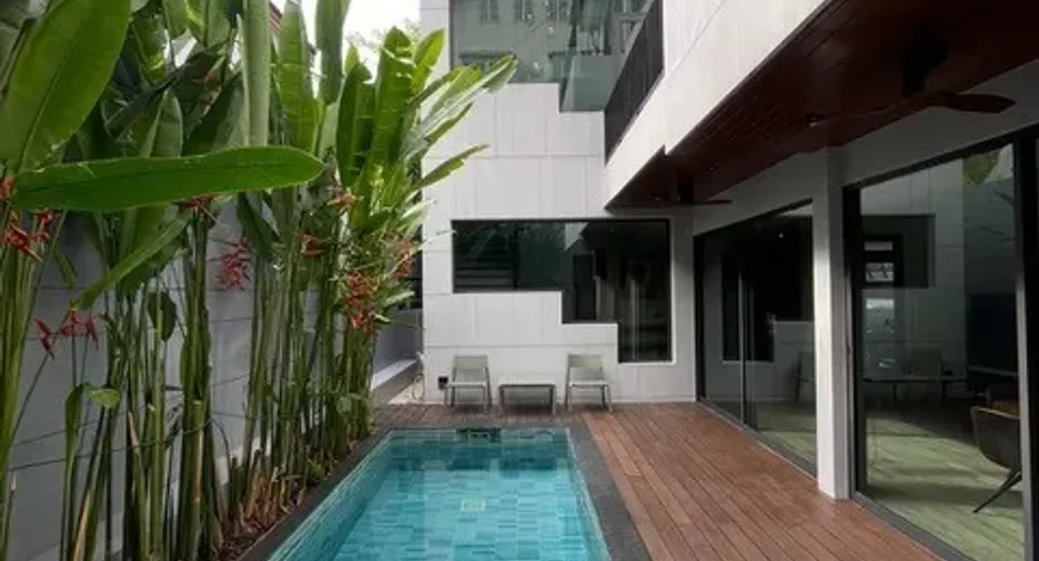 ให้เช่า 3 ห้องนอน บ้านเดี่ยว ใน วัฒนา, กรุงเทพฯ