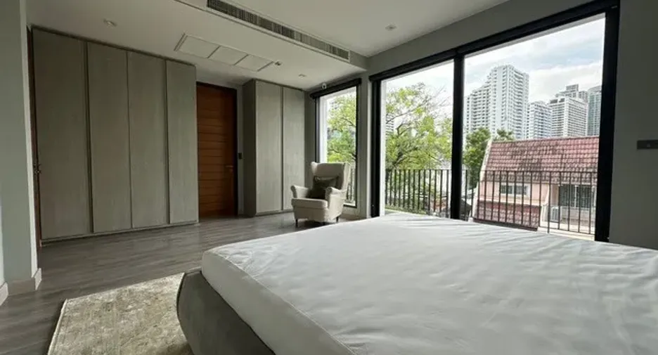ให้เช่า 3 ห้องนอน บ้านเดี่ยว ใน วัฒนา, กรุงเทพฯ