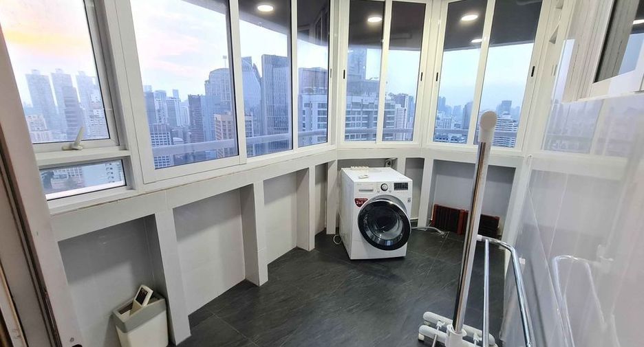 For rent and for sale 2 bedrooms condo in Khlong Toei, Bangkok