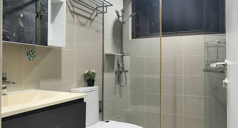 Продажа 1 кровать кондо в Кхлонг Сан, Бангкок