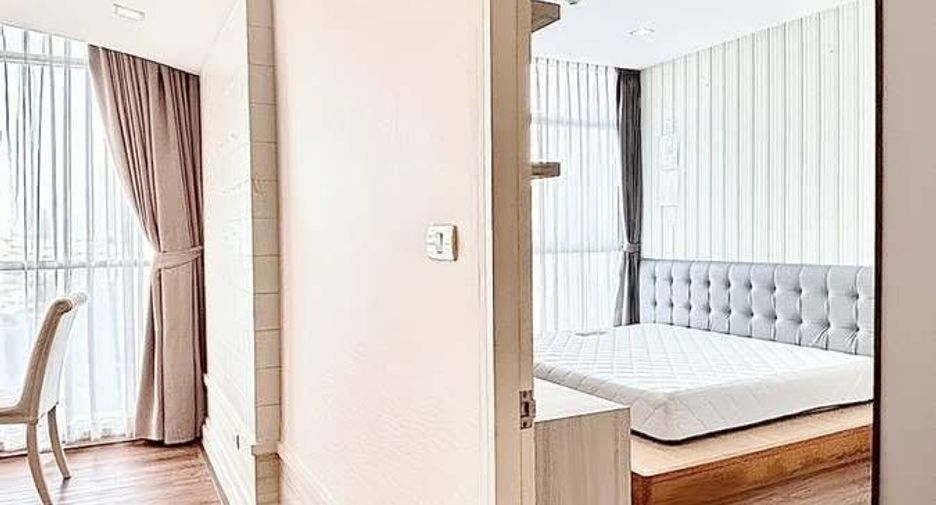 For rent 2 bedrooms condo in Bang Na, Bangkok