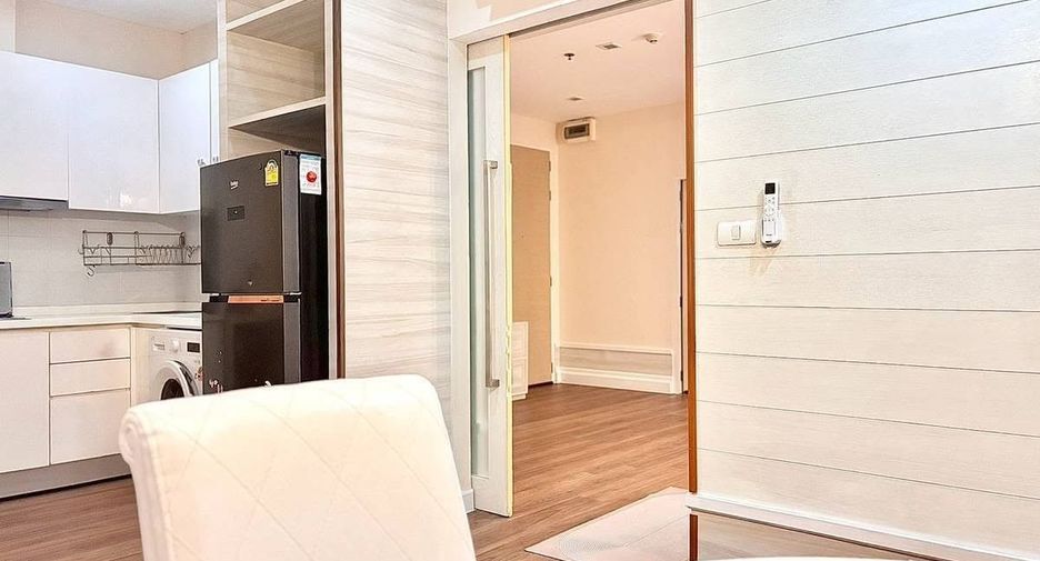 For rent 2 bedrooms condo in Bang Na, Bangkok