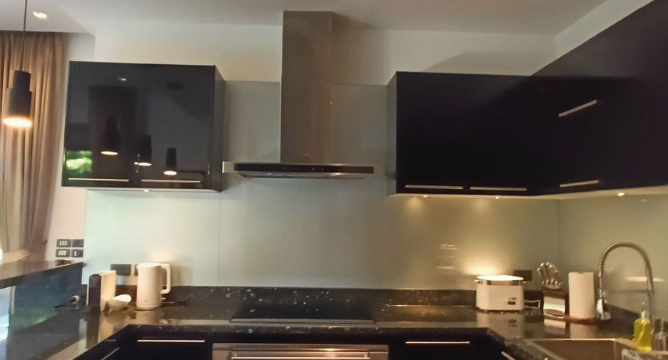 Villa en alquiler y en venta de 4 habitaciones en Thalang, Phuket