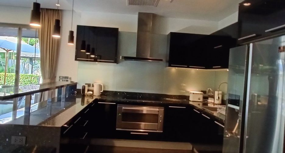 Villa en alquiler y en venta de 4 habitaciones en Thalang, Phuket
