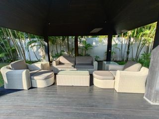 Villa en alquiler y en venta de 4 habitaciones en Thalang, Phuket