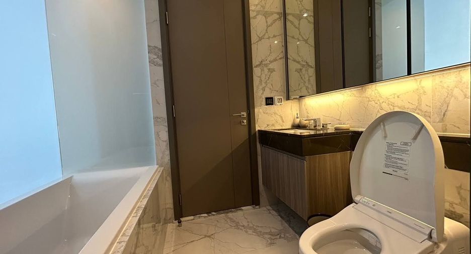 For rent 1 bed condo in Khlong Toei, Bangkok