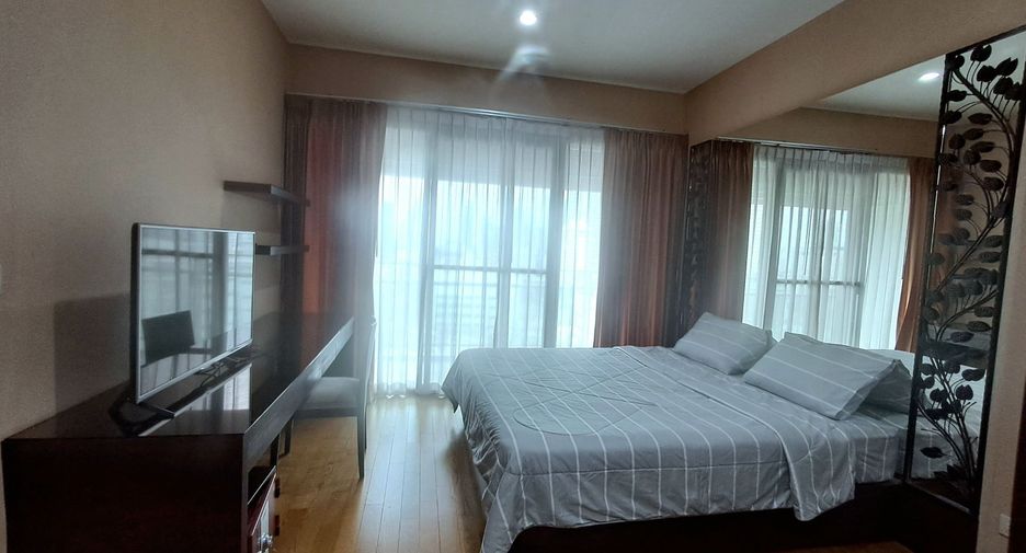 For rent 2 bedrooms condo in Khlong Toei, Bangkok