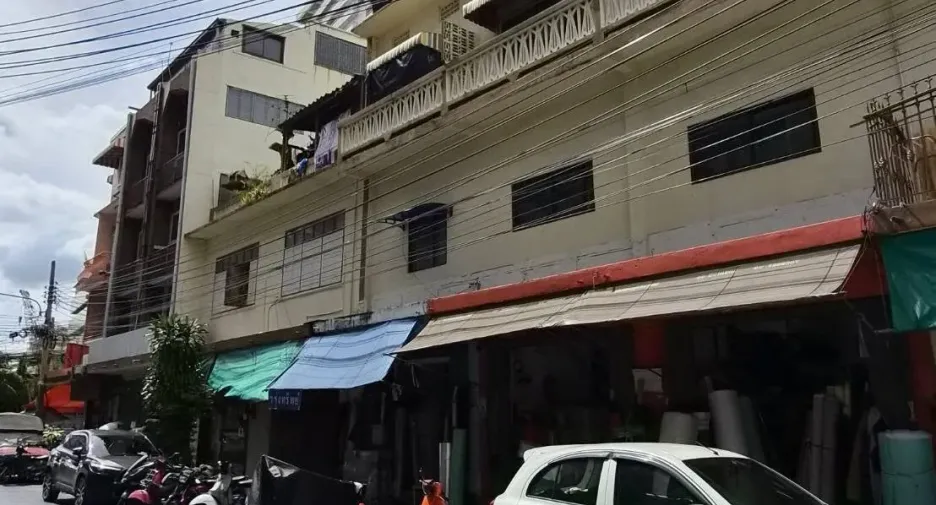 For sale studio townhouse in Samphanthawong, Bangkok