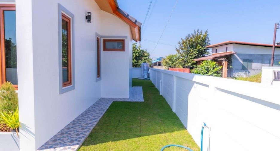 For sale 3 bedrooms house in Saraphi, Chiang Mai