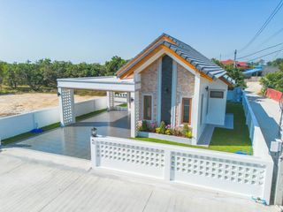 For sale 3 bedrooms house in Saraphi, Chiang Mai