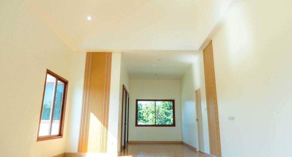 For sale 3 bedrooms house in Saraphi, Chiang Mai