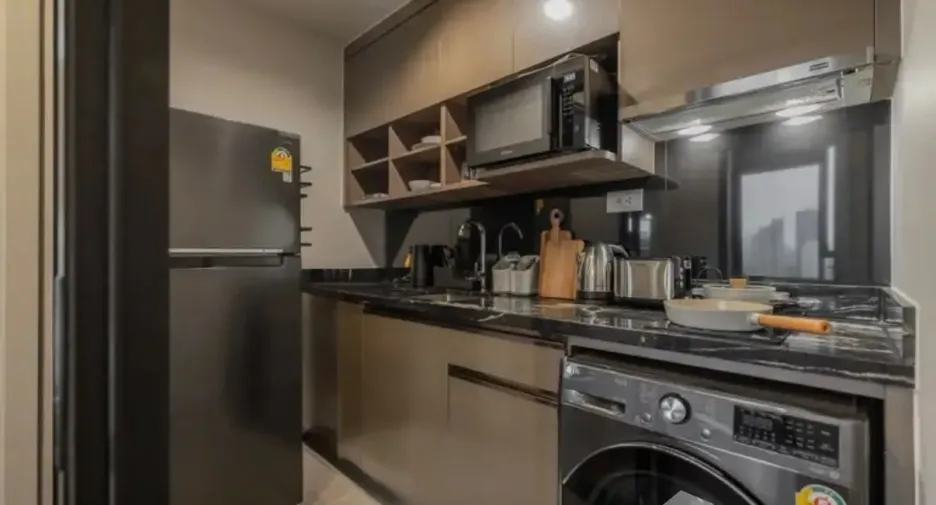For rent 1 bed condo in Khlong Toei, Bangkok