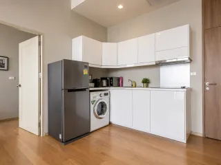 For sale 1 bed condo in Khlong Toei, Bangkok