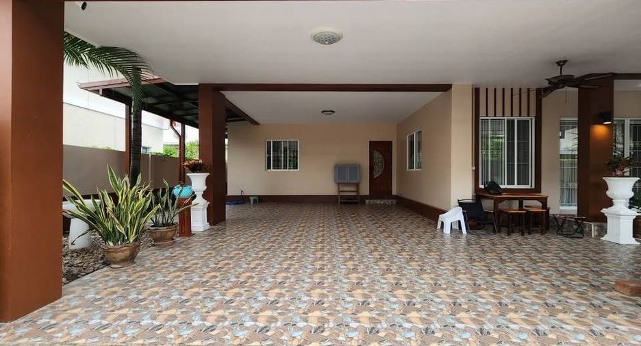 出租 4 卧室 独立屋 在 Saraphi, Chiang Mai