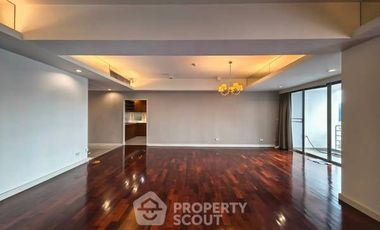 For sale 3 bedrooms condo in Watthana, Bangkok