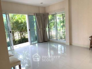 For sale 3 bedrooms house in Saphan Sung, Bangkok