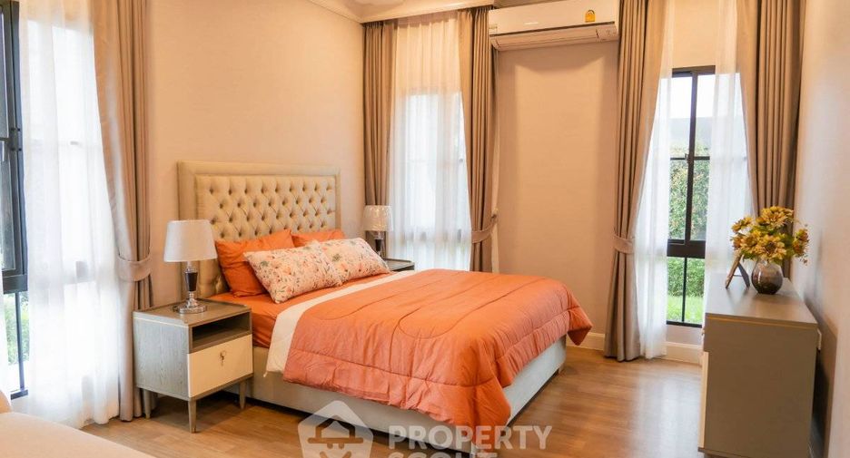 For rent 5 bedrooms house in Saphan Sung, Bangkok