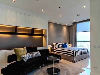 À louer 5 chambres condo à Bang Kho Laem, Bangkok