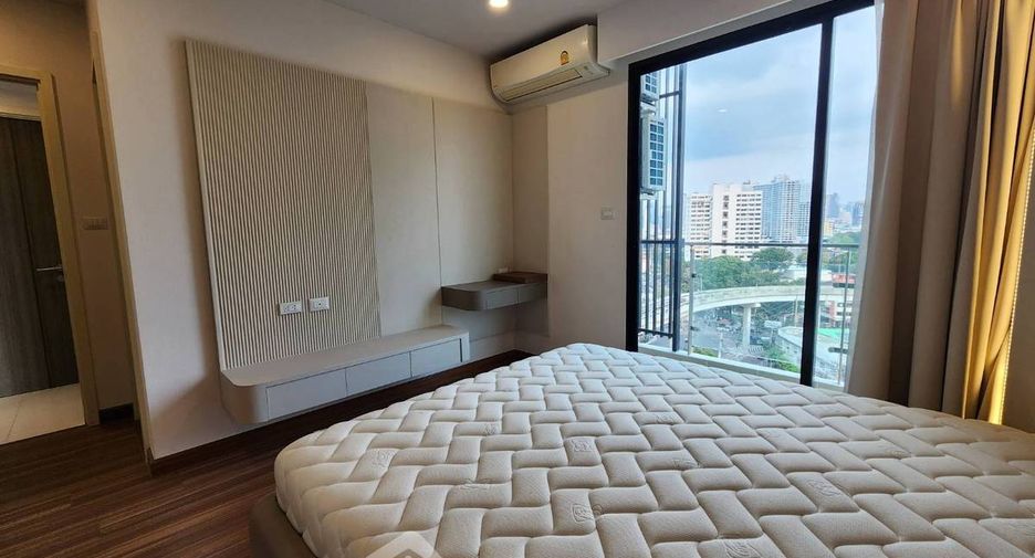 Condo en alquiler de 2 habitaciones en Khlong San, Bangkok
