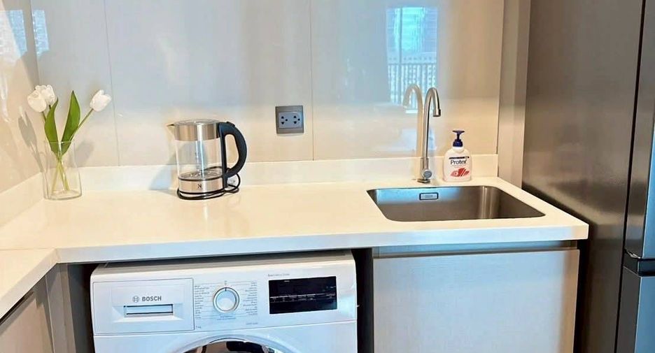 For rent 2 bedrooms condo in Chatuchak, Bangkok