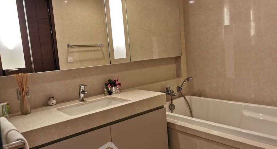 Wohnung zur Miete und zum Kauf mit 2 Zimmer in Watthana, Bangkok