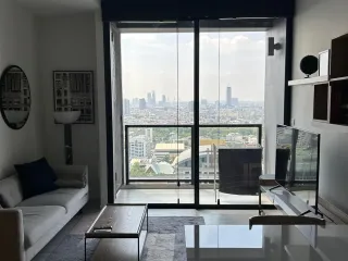 Продажа 1 кровать кондо в Сатхон, Бангкок