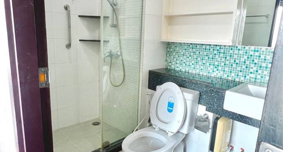 For sale 2 bedrooms condo in Khlong Toei, Bangkok