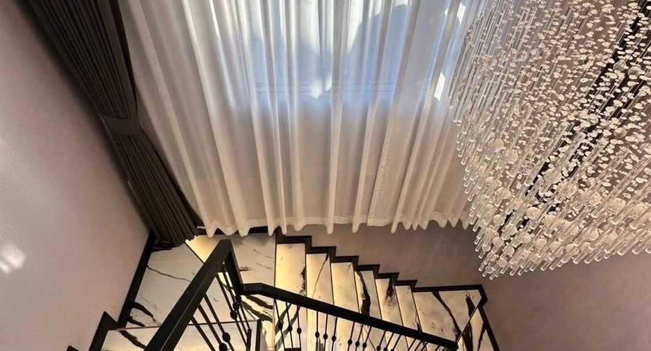 For sale 4 bedrooms villa in Bang Lamung, Chonburi
