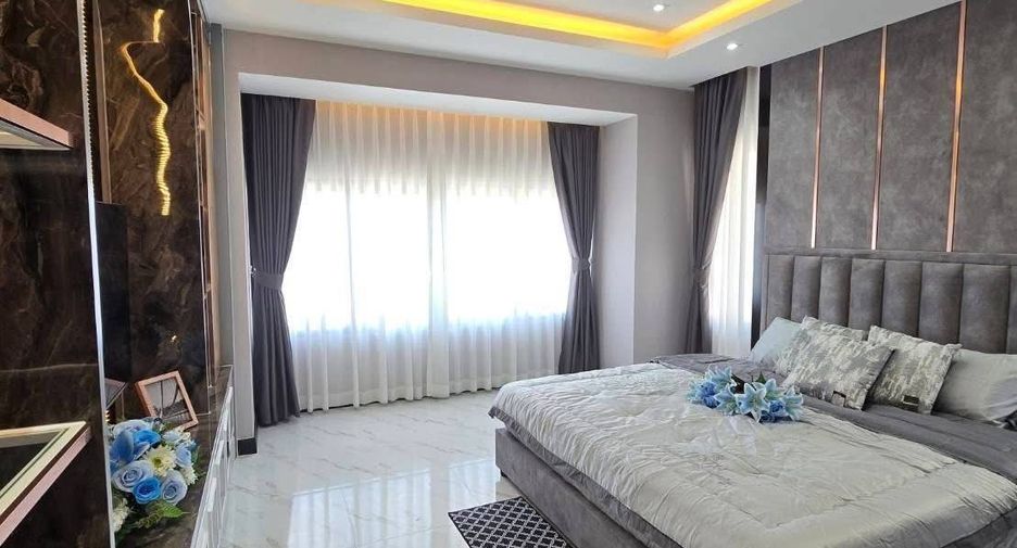 For sale 4 bedrooms villa in Bang Lamung, Chonburi