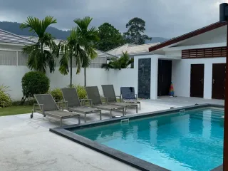 À louer 3 chambres villa à Ko Samui, Surat Thani