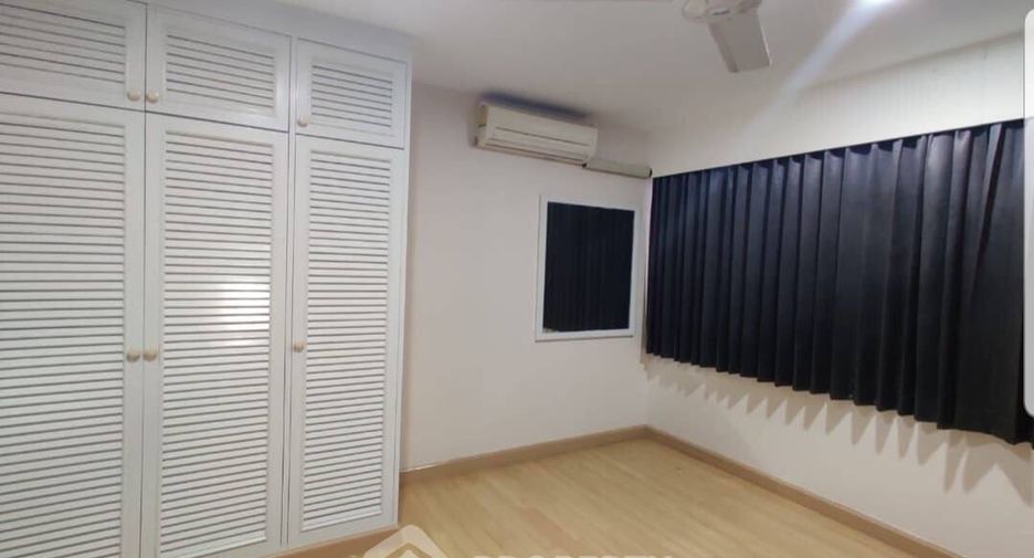 For sale 2 bedrooms condo in Watthana, Bangkok
