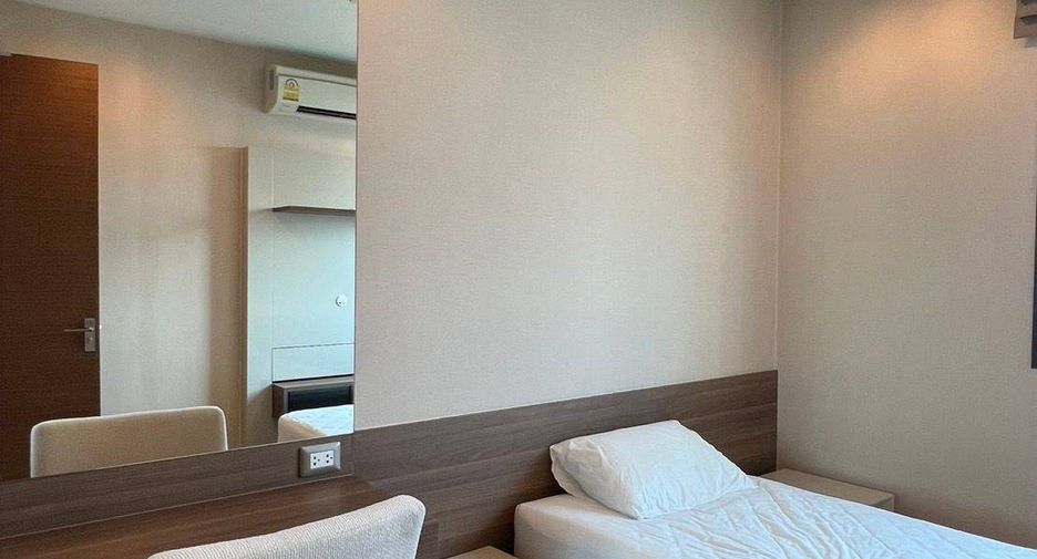 À vendre 2 chambres condo à Sathon, Bangkok