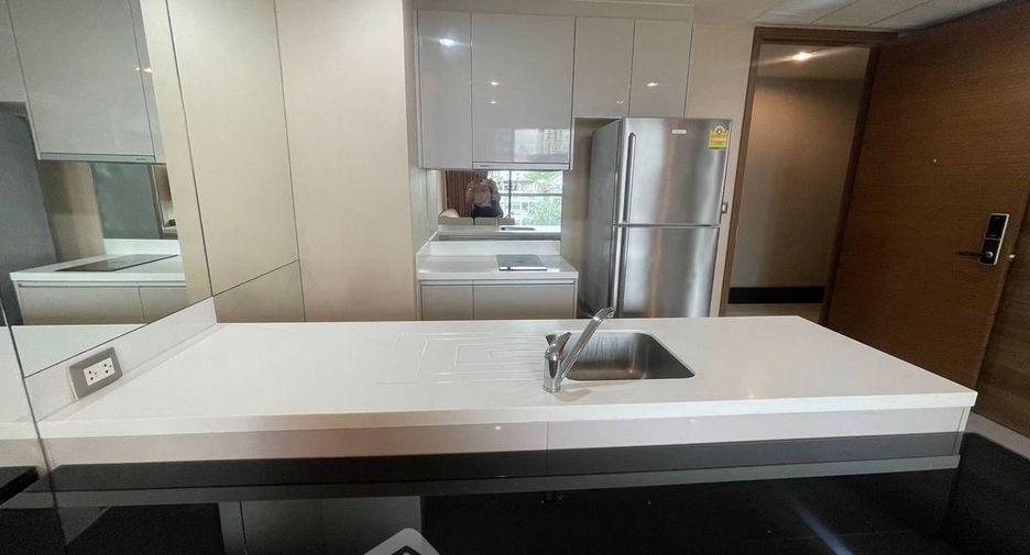 À vendre 1 chambre condo à Sathon, Bangkok