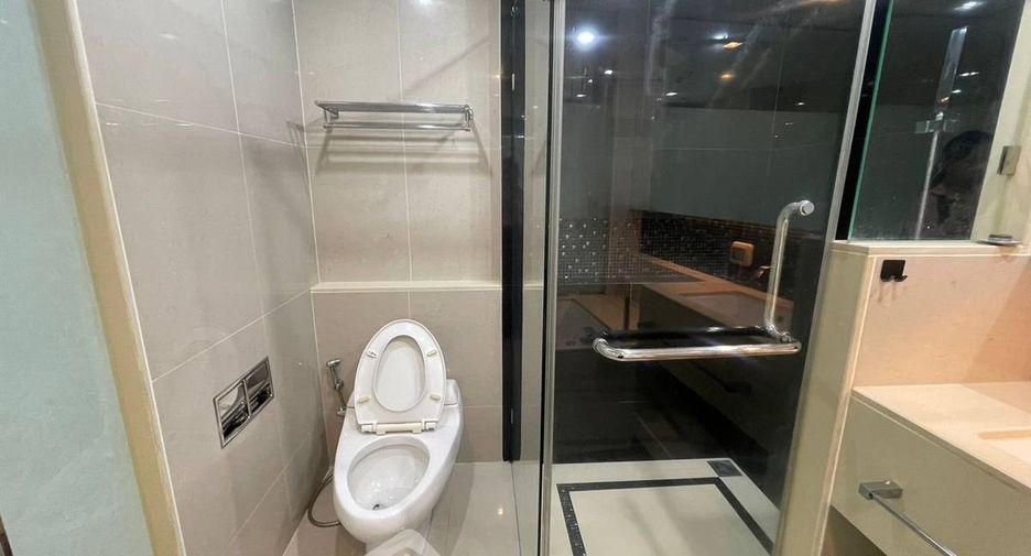 À vendre 1 chambre condo à Sathon, Bangkok