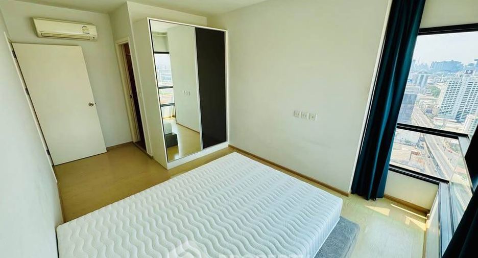 À vendre 2 chambres condo à Watthana, Bangkok