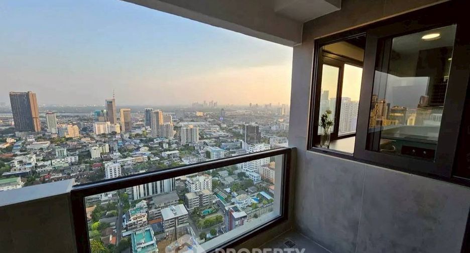 出售 3 卧室 公寓 在 Khlong Toei, 曼谷