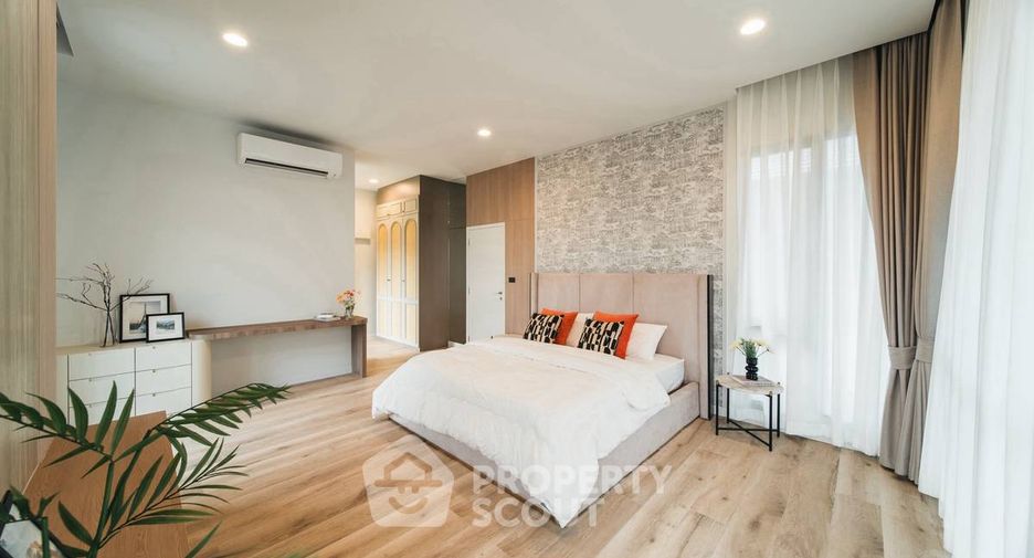 Аренда и продажа 4 спальни дом в Банг Капи, Бангкок