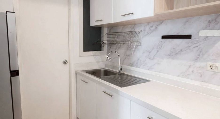 For sale 1 bed condo in Pathum Wan, Bangkok