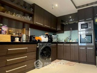 For sale 3 bedrooms condo in Phaya Thai, Bangkok
